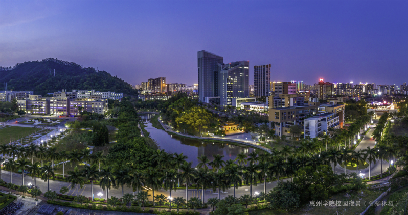校园夜景